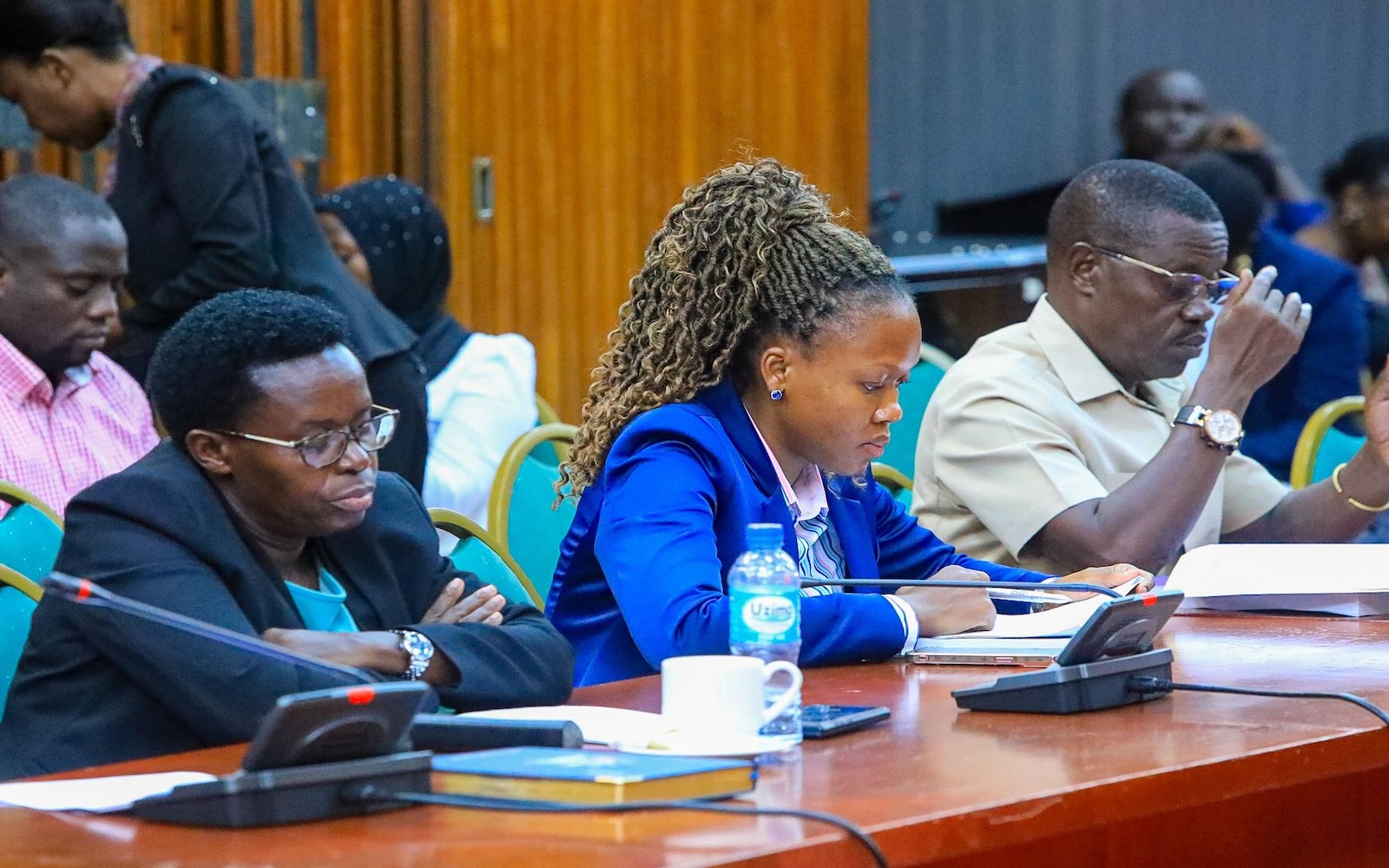 MPs call for enhanced regulation of law profession